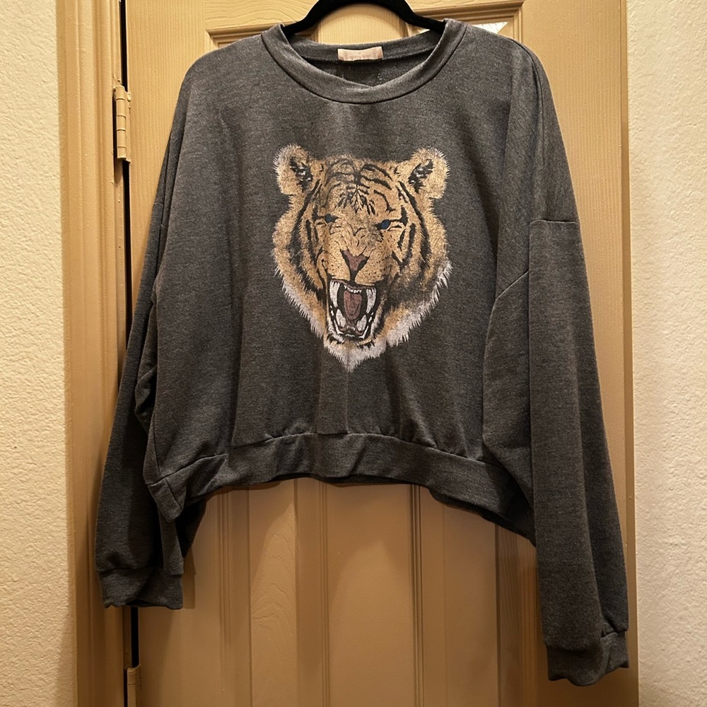 Charcoal Altar'd State Tiger Graphic Crop Long Sleeve